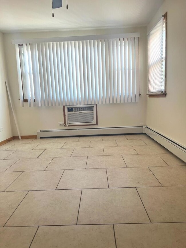 Building Photo - 6134 W 79th St