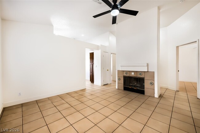 Building Photo - 5737 Grand Entries Dr