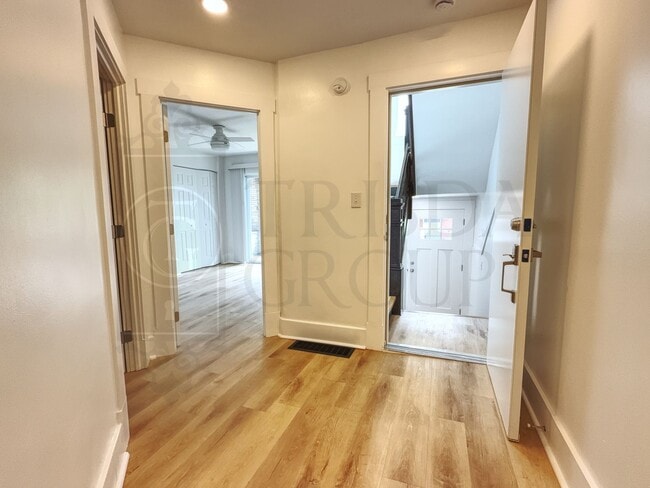 Foto del edificio - 1538 Fallowfield Ave