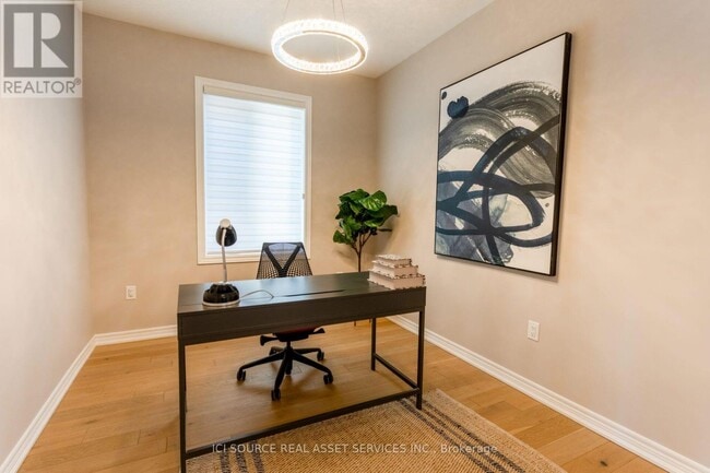 Building Photo - 648 Lemay Grv