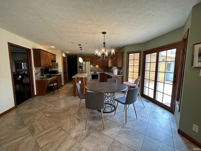 Foto del edificio - 3825 E Devonshire Ln