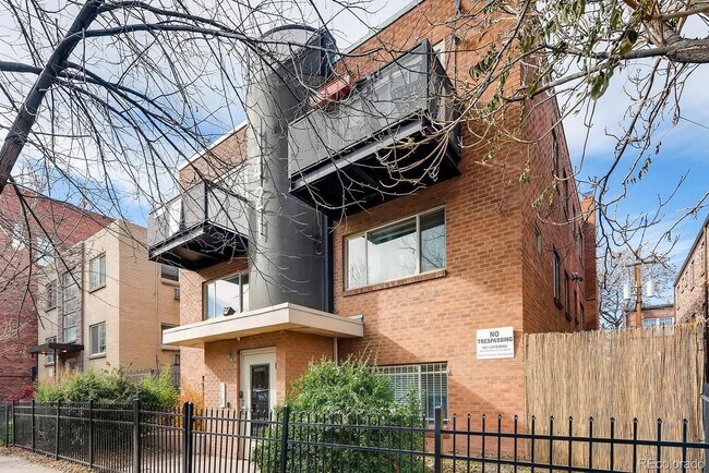 Foto del edificio - 1421 N Pearl St