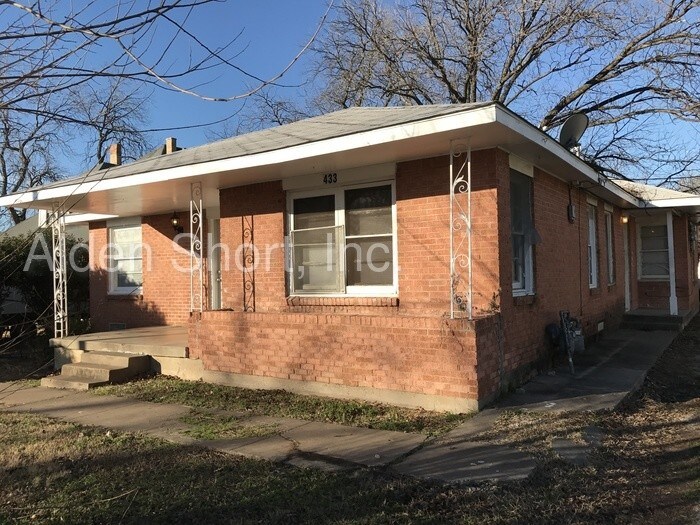 Primary Photo - 1 bed, 1 bath duplex in Grand Prairie