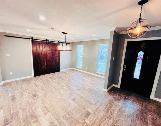 Building Photo - 6231 Wigton Dr