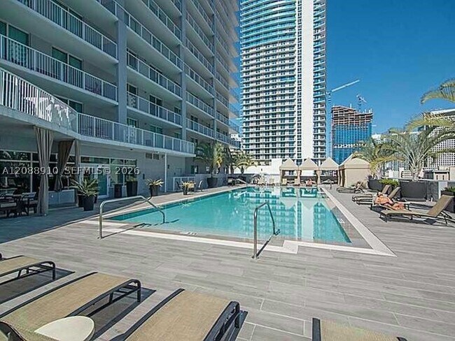Foto del edificio - 1250 S Miami Ave