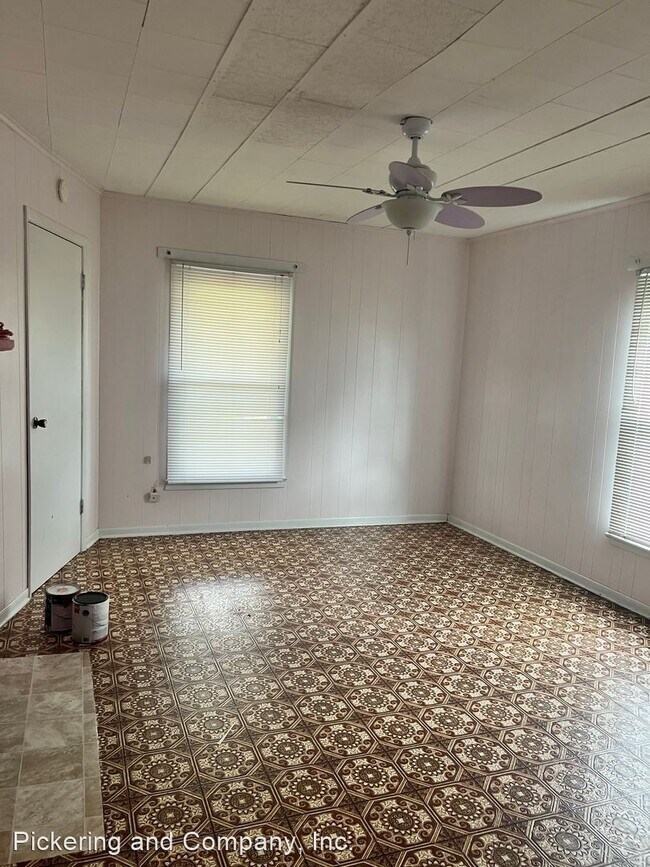 2 br, 1 bath House 3323 Edgefield House Rental in Greensboro, NC