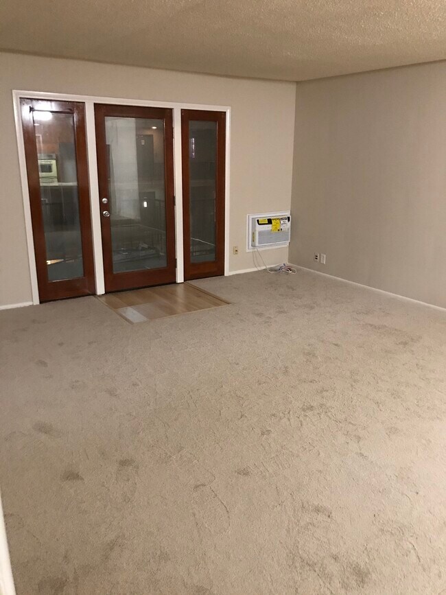 Foto del edificio - 320 W Alameda Ave