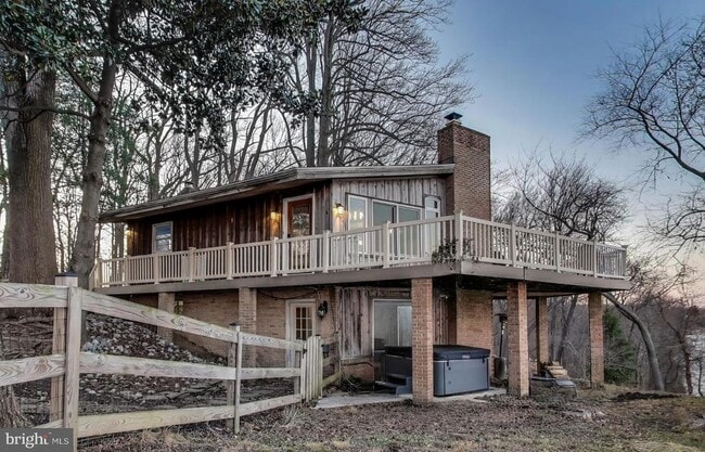 Building Photo - 418 Point Mary Cir