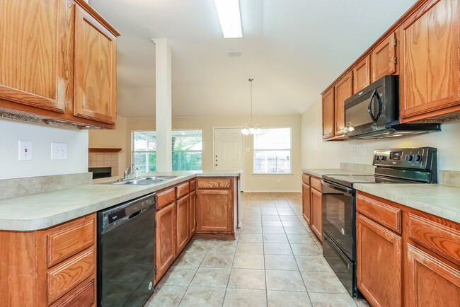 Building Photo - 948 Grand Central Pkwy