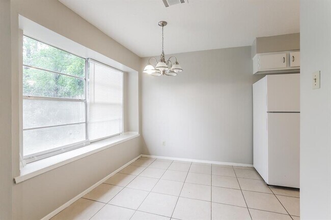 Foto del edificio - 4426 Adonis Dr