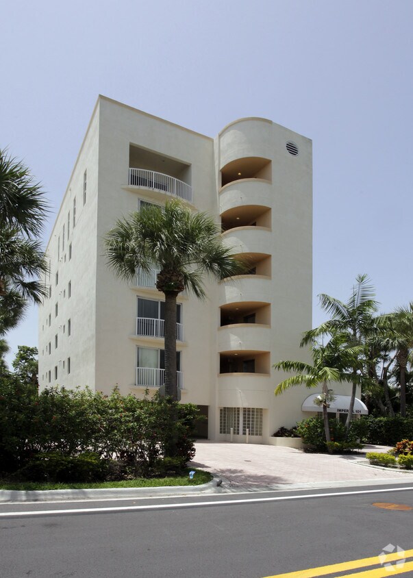 Building Photo - Imperial Manor