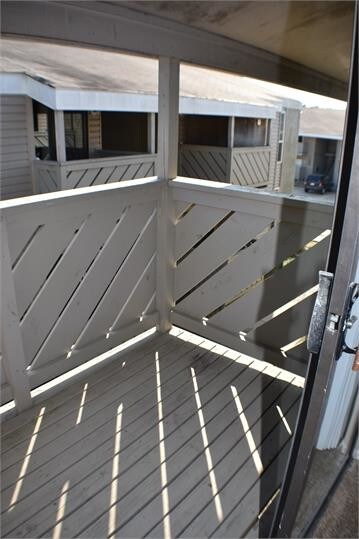 Building Photo - 1302 N Albert Pike Ave