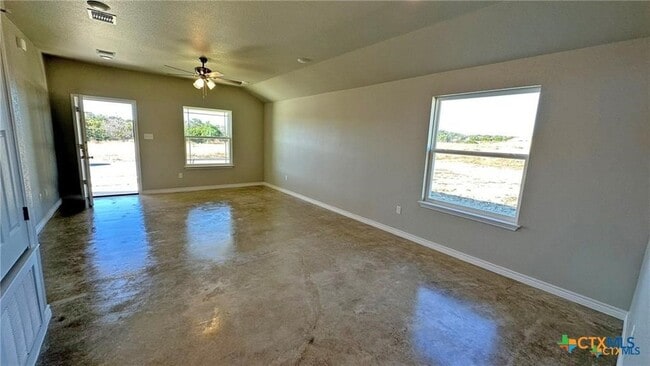 Building Photo - 214 Leon Ln