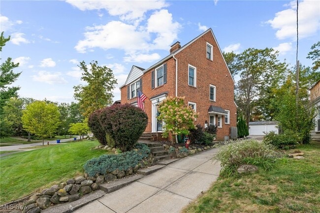 Building Photo - 2244 Edgerton Rd