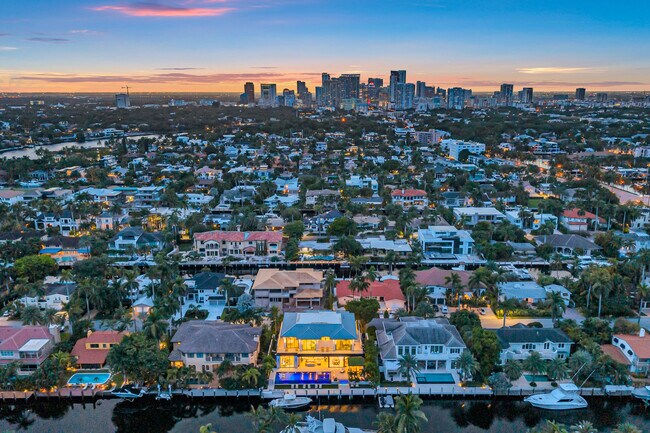 Foto del edificio - 408 Coral Way