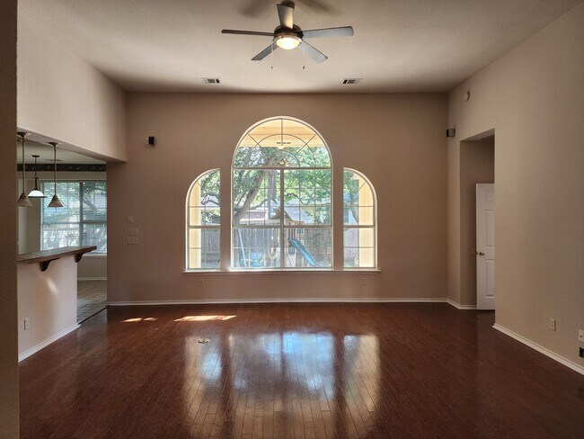 Foto del edificio - Spacious, Updated Single-Story Home in Avery Ranch — Pond & Park Views!