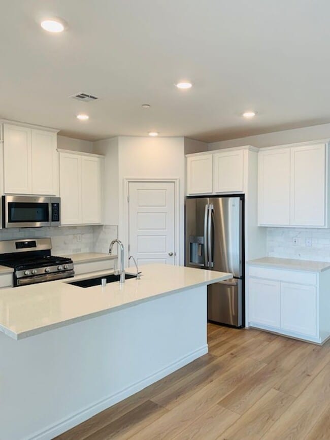 Foto del edificio - 3 Bedroom Home in Henderson