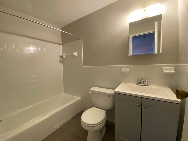 Building Photo - 55 Elmwood Park