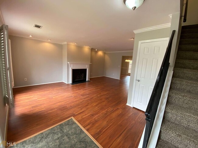 Foto del edificio - 6227 Summit Trail