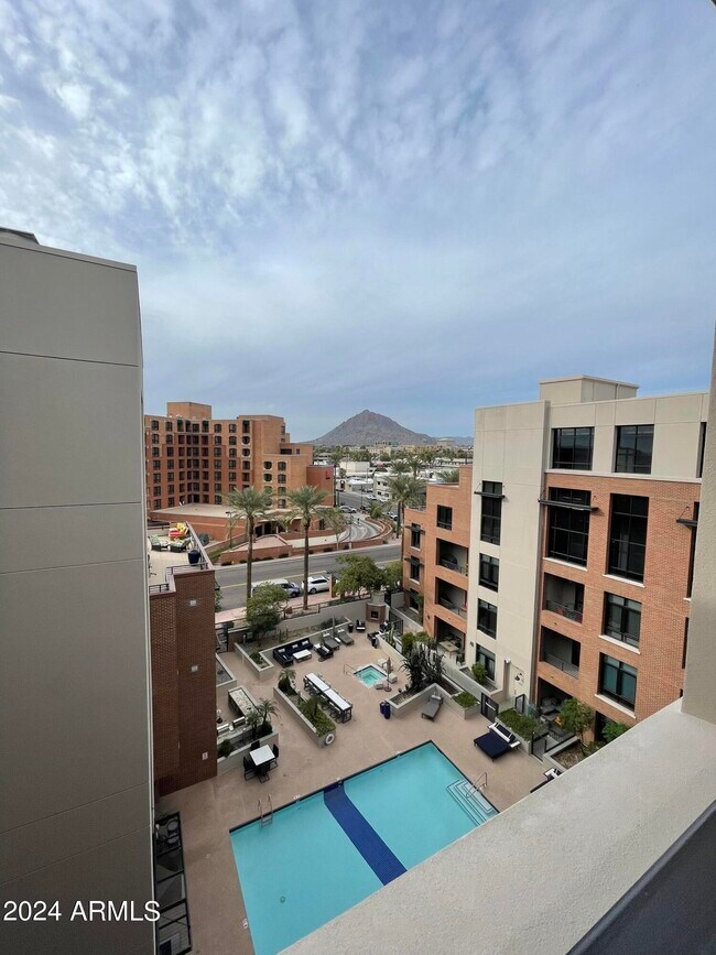 Foto del edificio - 7301 E 3rd Ave