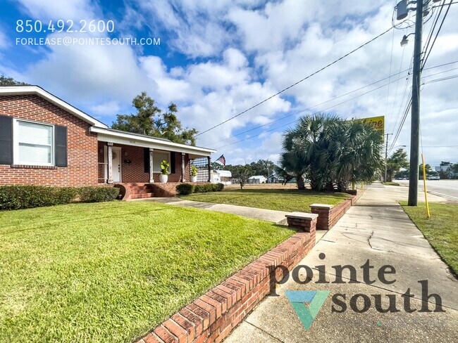 Foto del edificio - 1618 W Garden St