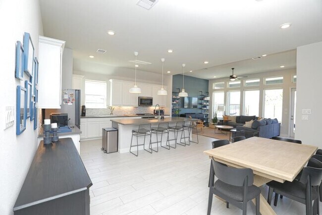 Foto del edificio - 15335 Leal Rancho Ct