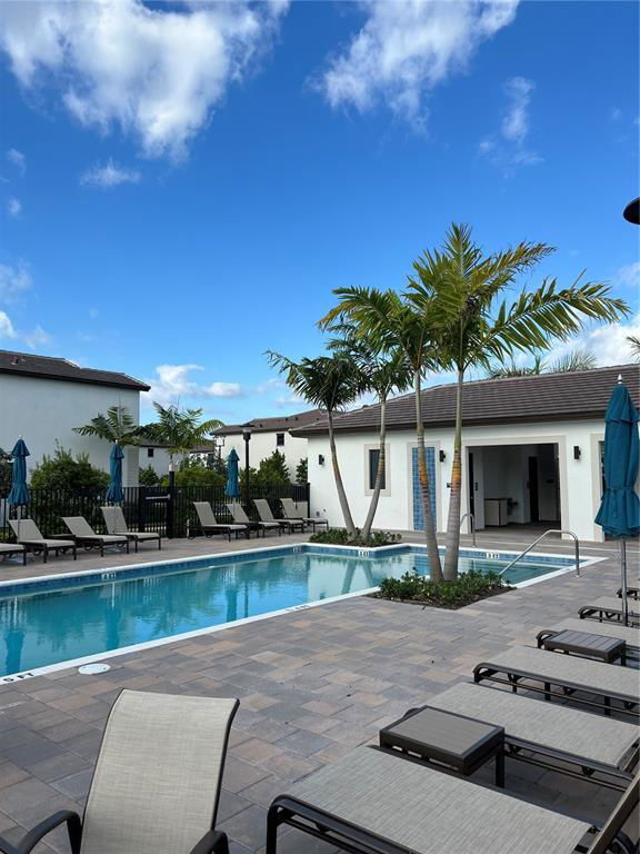 Foto del edificio - 221 SW 159th Way