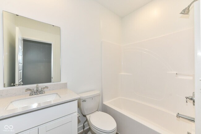 Foto del edificio - 16946 Daly Dr