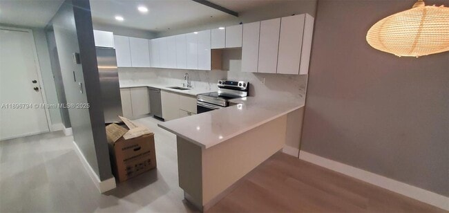 Foto del edificio - 301 Racquet Club Rd