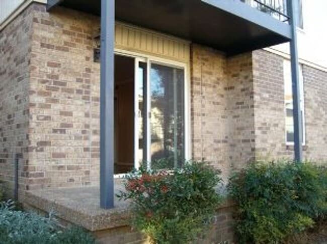 Building Photo - 2116 Hobbs Rd