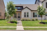 Foto principal - 1237 Pebblebrook Dr