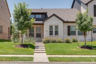 Building Photo - 1237 Pebblebrook Dr