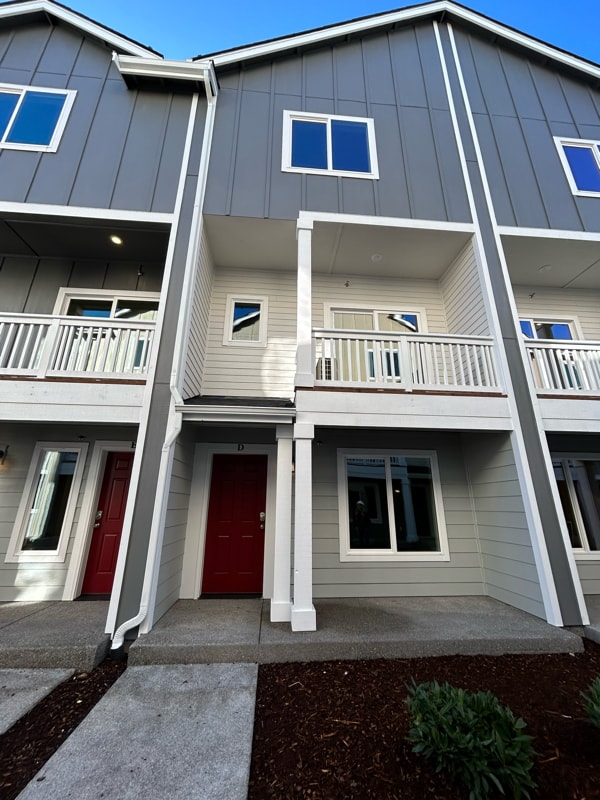 Building Photo - 3226 Juno Ct NE