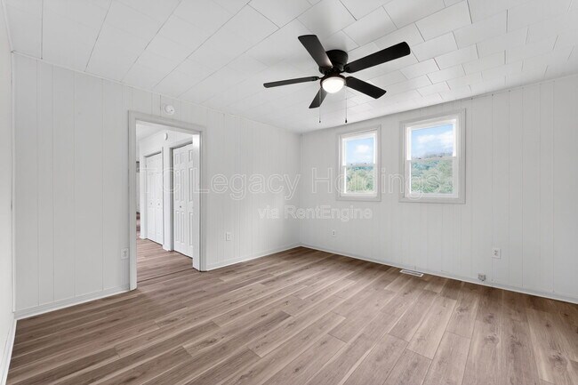 Foto del edificio - 2311 Henderson Ave