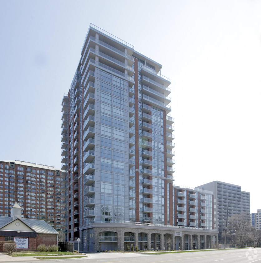 Building Photo - Strata