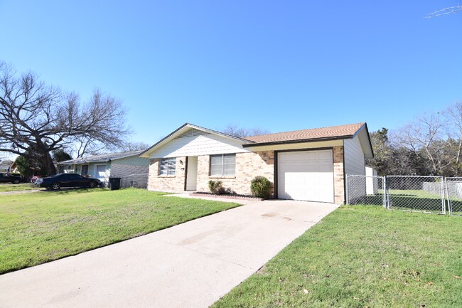 Building Photo - 1819 Janis Dr
