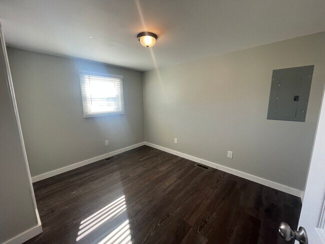 Foto del edificio - Remodeled 1 Bedroom/1 Bath   Piney Flats, TN
