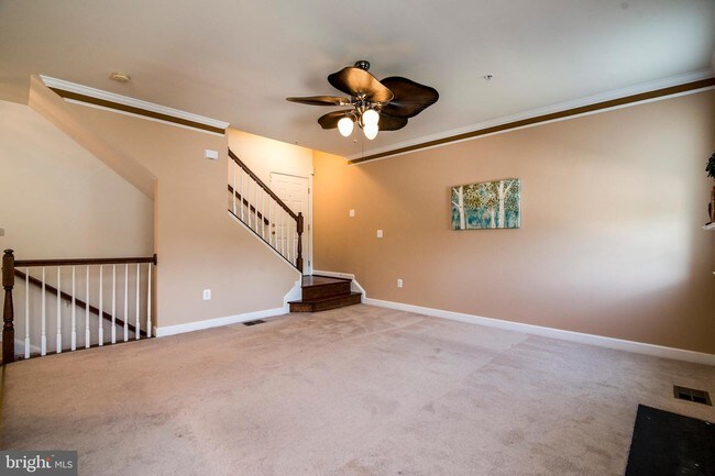 Foto del edificio - 3402 Carriage Walk Ct