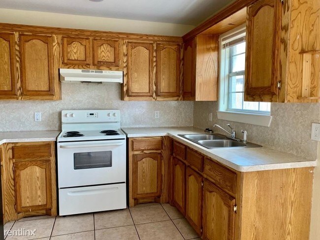 Building Photo - 2 br, 2 bath Apartment - 800 W Bronze St