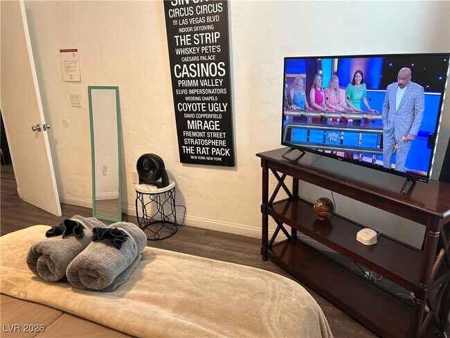 Foto del edificio - 308 S 10th St