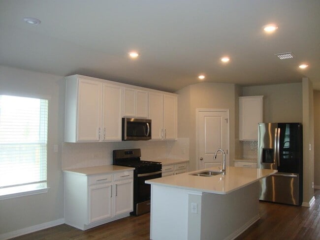 Building Photo - 2824 Smokehouse Trl