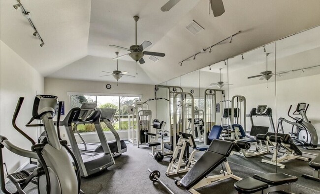 Workout facility - 1800 The Greens Way