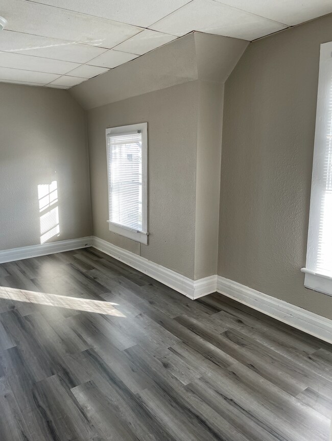 Foto del edificio - 829 W Franklin St