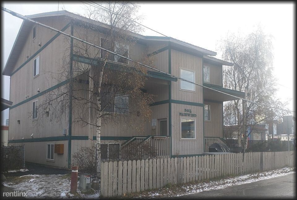 Primary Photo - 2415 Eureka St