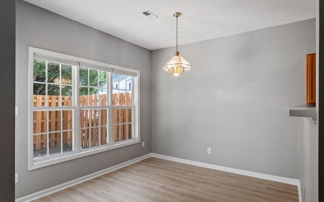 Building Photo - 107 Fox Trail Ln
