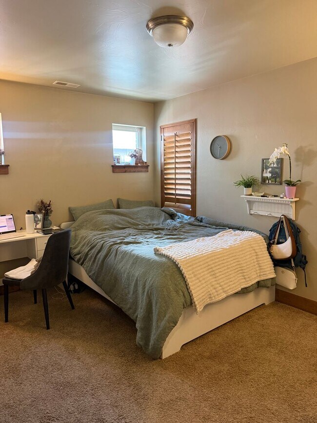 Foto del edificio - 4 bed 2.5 Bath in Bozeman