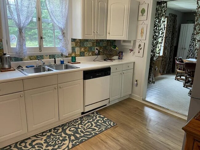 Foto del edificio - 7901 Loud Dr