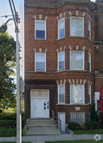 Building Photo - 8915 S Exchange Ave