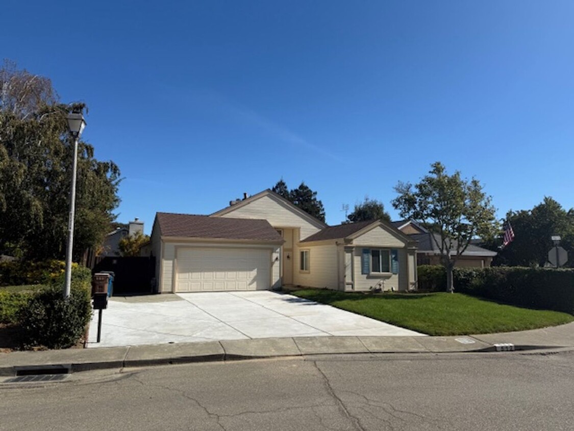 Primary Photo - Beautiful 3-Bedroom Benicia Home