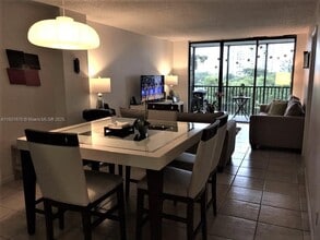 Building Photo - 3475 N Country Club Dr